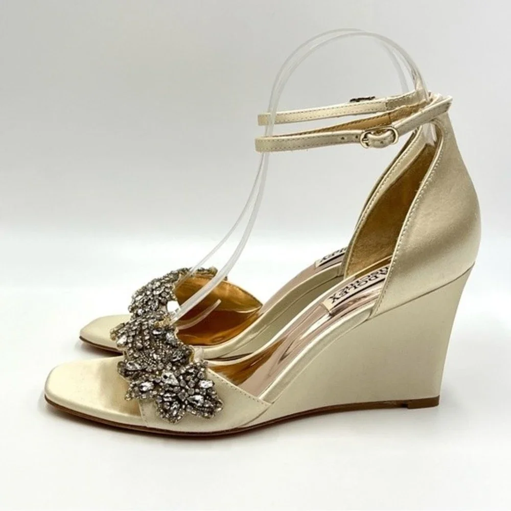 Badgley Mischka Size‎ 6 Aliyah Ivory Satin Jeweled Wedge Sandals Shoes Heels